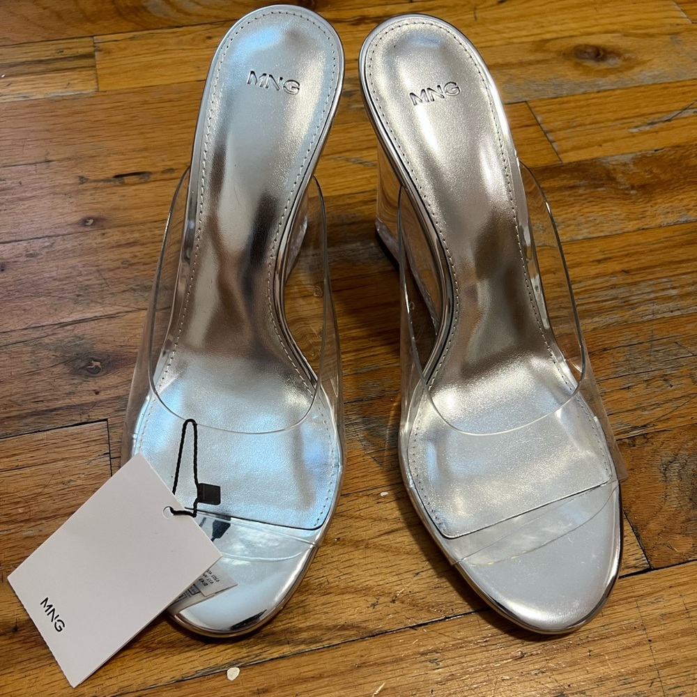 Mango clear wedges NWT